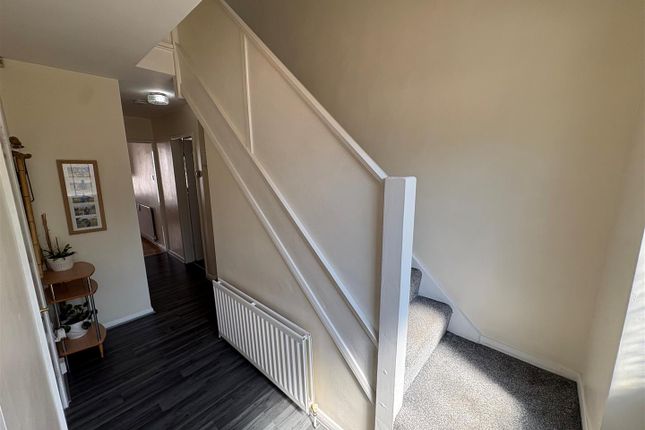 55, Dale Croft Rise, Bradford photo 4