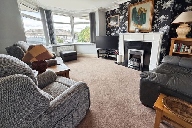 28, Nab Wood Grove, Shipley photo 2
