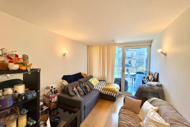 Flat 422, Vantage Building, Station Approach, Hayes photo 2