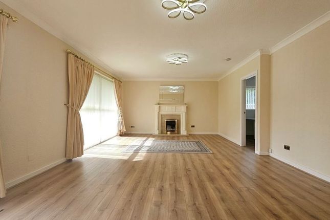 Flat 2, Hillside Court, Bolton photo 2