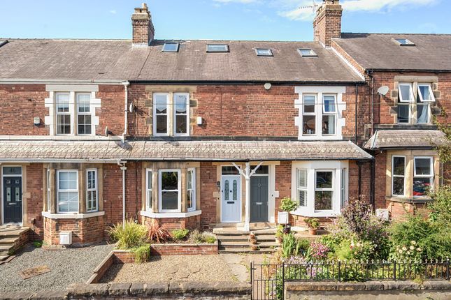 Thumbnail Terraced house for sale in Stonefall Avenue, Harrogate