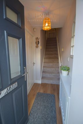 4 Paddock Close, Pontefract photo 3
