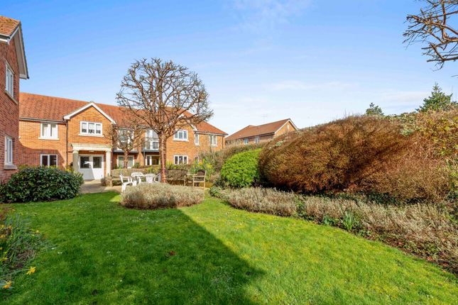 18 Windsor Lodge Wellington Avenue, Princes Risborough photo 3