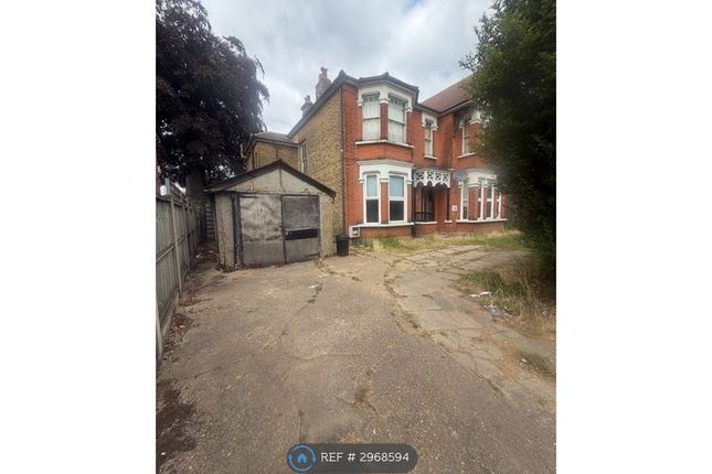 Station Lane, Hornchurch photo 4