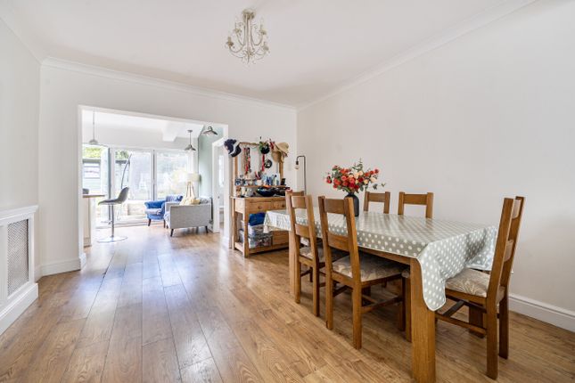 15 Denmark Street, Watford photo 4