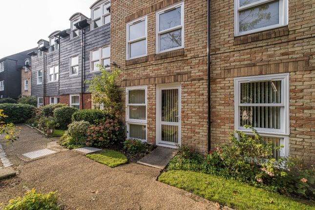 Knotts Lane Canterbury Ct1 1 Bedroom Flat For Sale