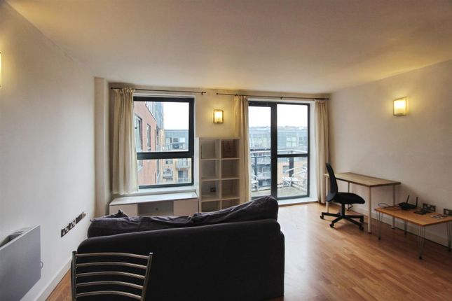 3c1d64B1-Living 20Room.Jpg
