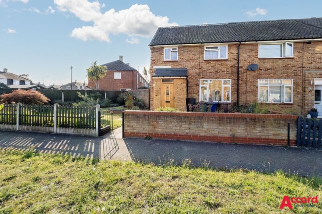 End terrace house for sale in Kennet Green, South Ockendon