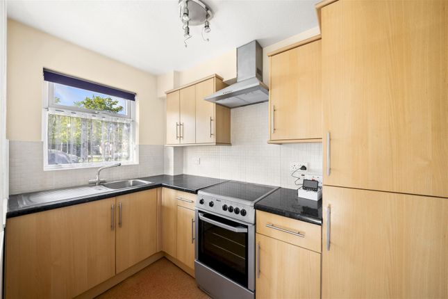 16, Berrydale Road, Hayes photo 4