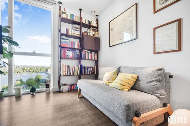 Flat for sale in Odell House, Woodberry Down