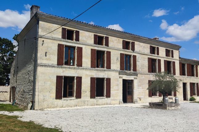 Thumbnail Country house for sale in Authon-Ébéon, Charente-Maritime, France - 17770