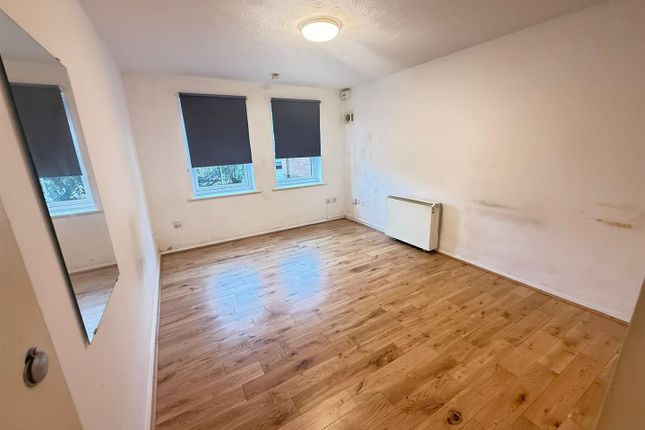 Photo-2025-11-14-11-22-23 (1).Jpg