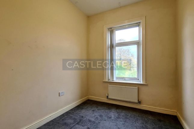 12 North Street, Huddersfield photo 5