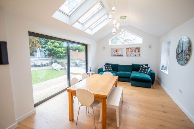 15 Moorlands, West Hill, Ottery St Mary photo 4