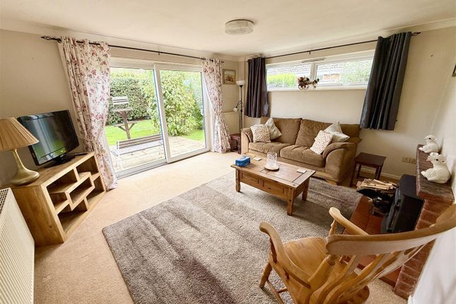 23, Thorn Road, Great Yarmouth photo 2