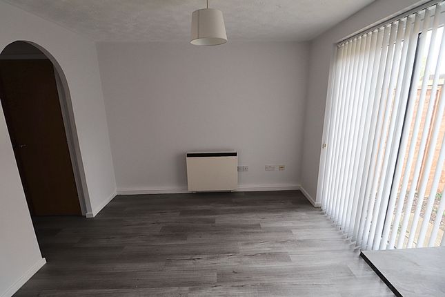 49, Woodpecker Way, Northampton photo 3