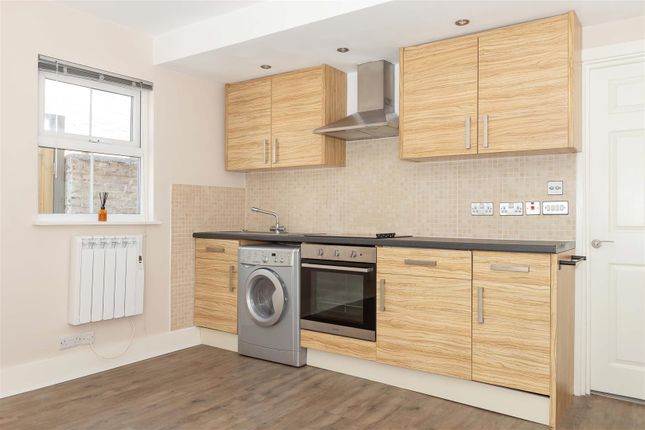 Flat 2, 23, Western Place, Worthing photo 4