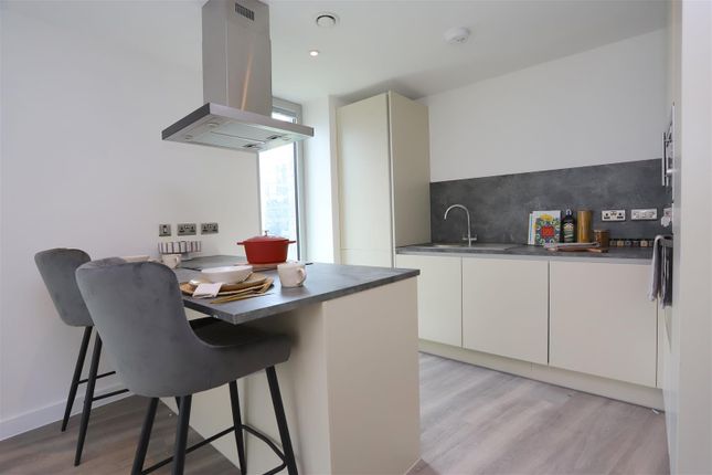 11 One Victoria, 9 Great Ducie Street, Manchester photo 3