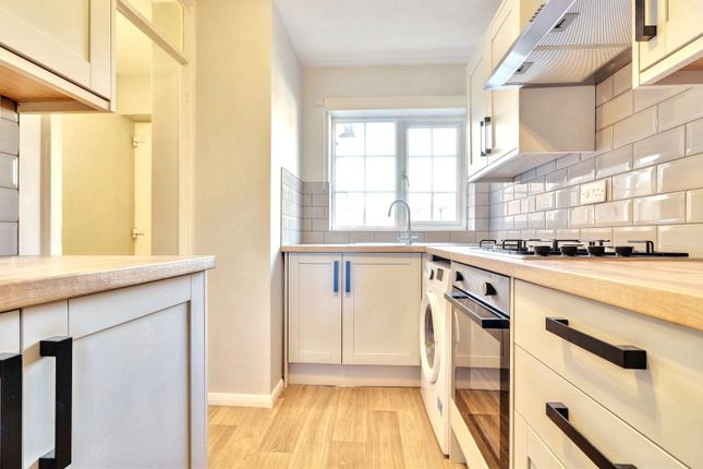 15, Rubens Way, Cambs photo 4