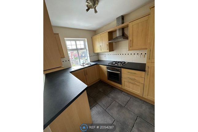 Flat to rent in Victorian Crescent, Doncaster