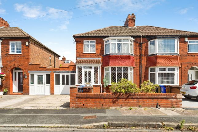 3-bed house on 3, Earlston Avenue, Manchester, £200,000