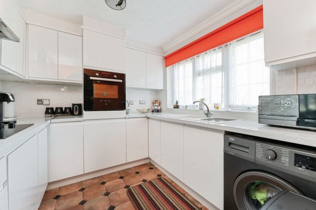 8, Orchard Way, Wimblington photo 3