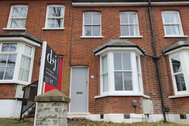 Thumbnail Terraced house to rent in Hollow Lane, Hitchin
