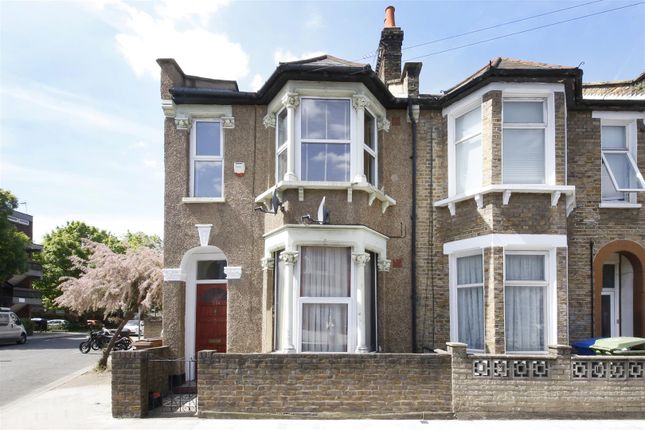 Thumbnail Flat to rent in Ethnard Road, London