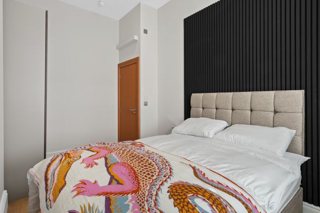 Flat 3, 150, Old Brompton Road, London photo 4