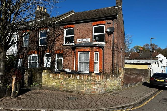 End terrace house for sale in Edward Street, Luton