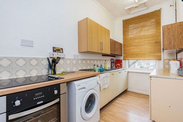 Flat B, 61, Portswood Road, Southampton photo 2