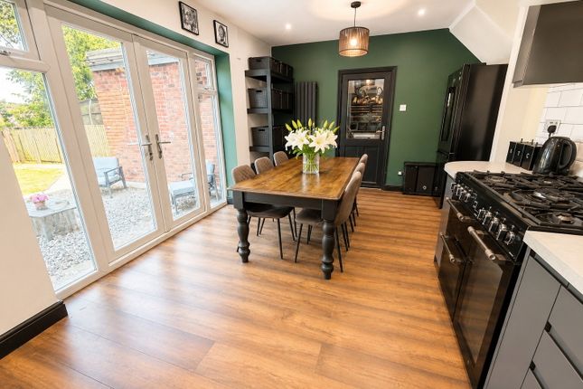 33, Charles Road, Brierley Hill photo 3