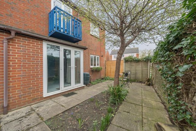 Flat to rent in Wilsham Road, Abingdon