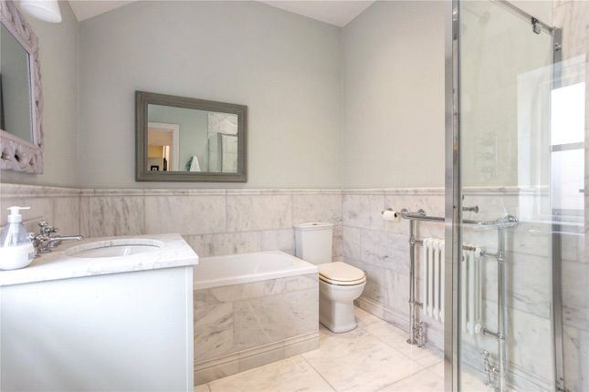 En Suite Bathroom