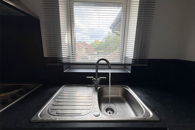 188, Avondale, Ash Vale photo 4