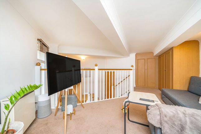 Flat 140, North Block, 1C, Belvedere Road, London photo 4