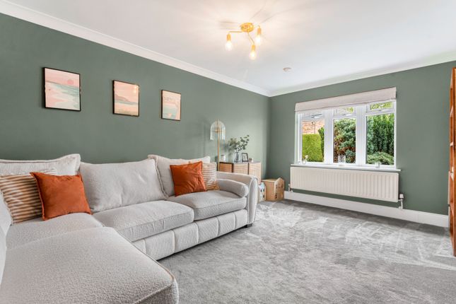 11 Blisworth Way, Swanwick, Derbyshire photo 2