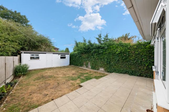 55, Marvell Avenue, Hayes photo 4