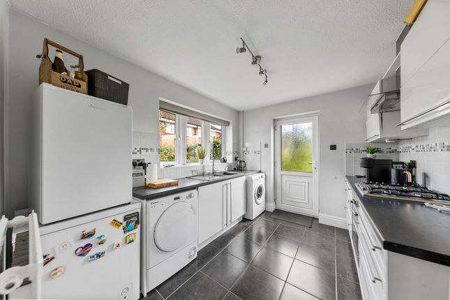 17 Holyhead Close, Warrington photo 3