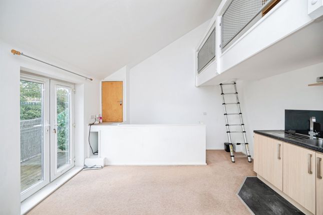 160b, Attingham Drive, Dudley photo 4