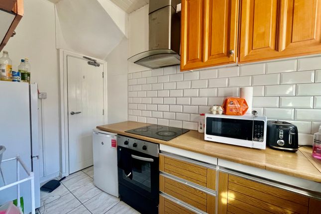 Room 4, 7, Barras Place, LEEDS photo 4