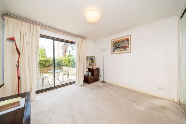 45 Carrara Wharf, Ranelagh Gardens, London photo 3