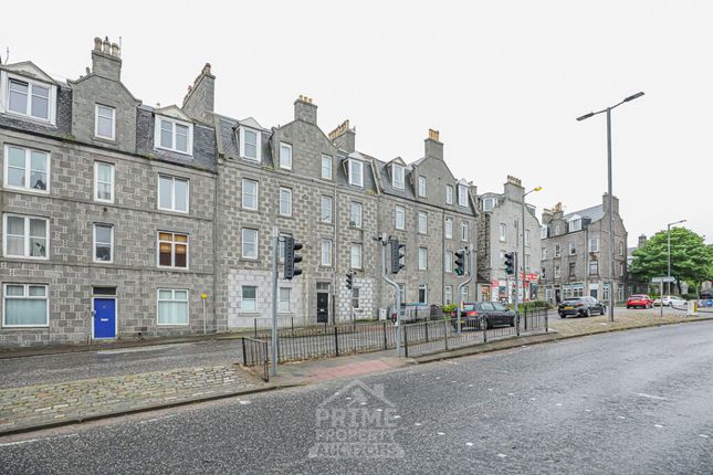 2-bed flat on 31C, Skene Square, Aberdeen, £54,000