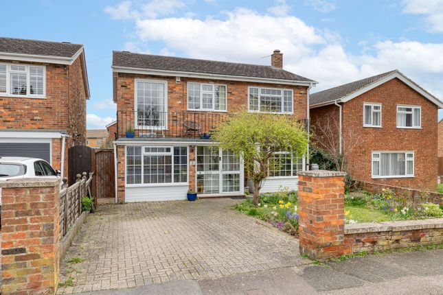Thumbnail Detached house for sale in Grays Lane, Hitchin