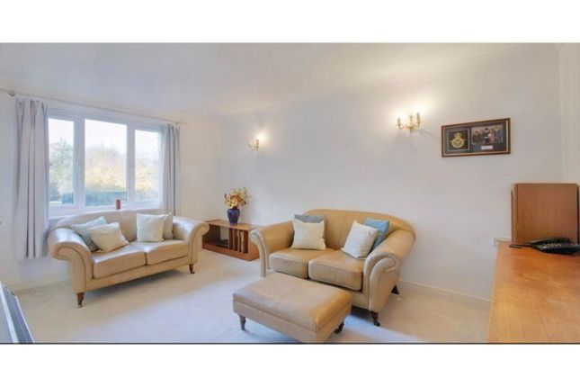 Flat for sale in 212 Warwick Road, Kenilworth