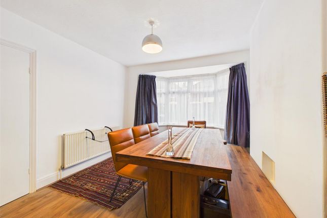 11, Inglewood Drive, Hull photo 3