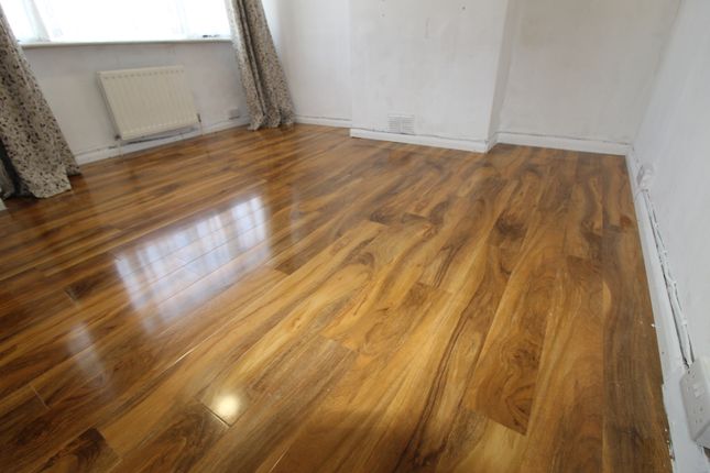 23 Stanhope Road, Slough photo 5