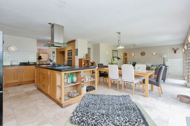 Bungalow for sale in Wanlip Road, Syston, Leicester, Leicestershire