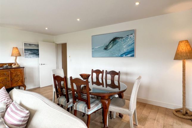 5 The Beach, Kuggar, Helston photo 3