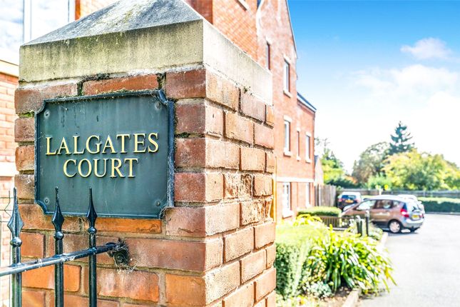 Flat 16, Lalgates Court, 119, Harlestone Road, Northamptonshire photo 2